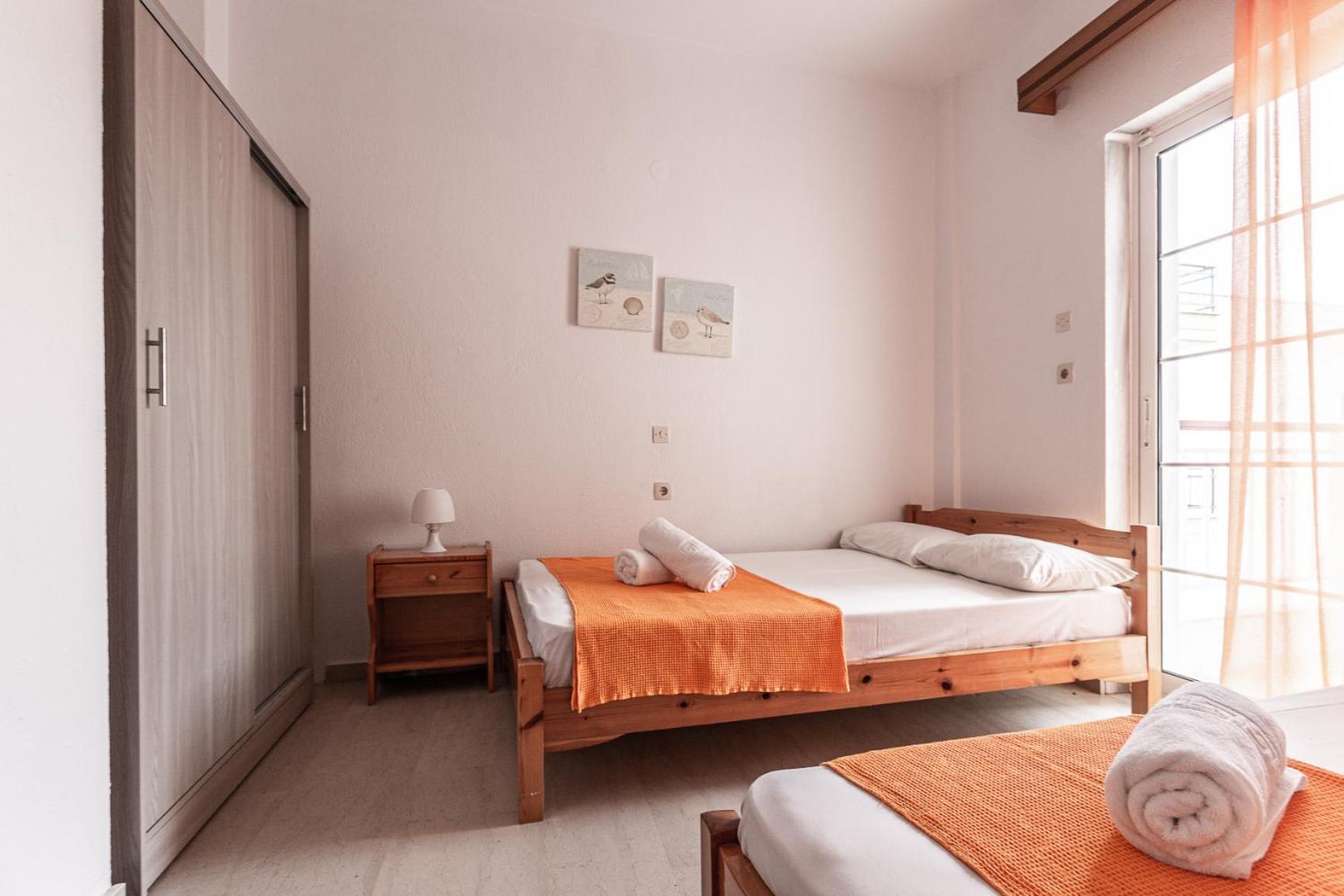 Mike'S Apartments 尼欧波洛伊 外观 照片